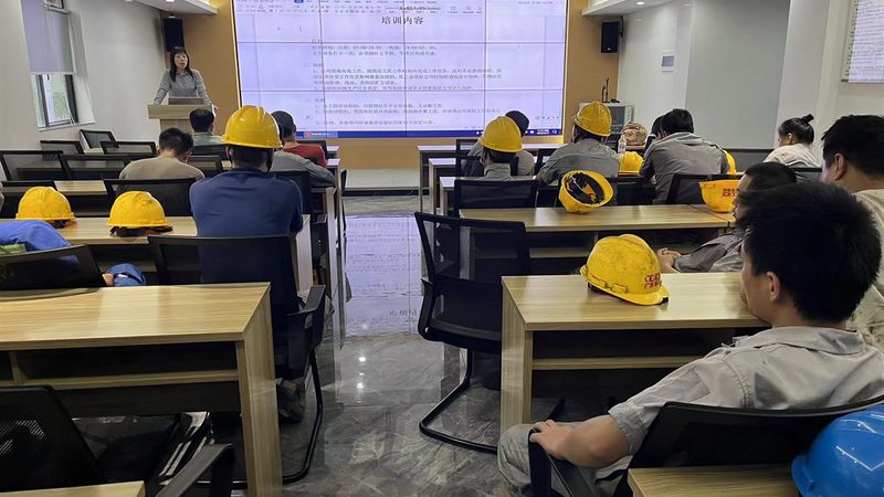 小标题：警惕“包过”陷阱